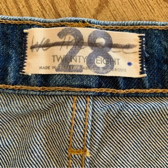 Free People Jeans Size 28 Paint Splatter Raw Hem Cropped Straight Distressed NWT - Picture 5 of 10